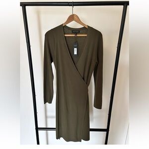 New Banana Republic Size XS Knit Wrap Sweater Dress Green Long Sleeve